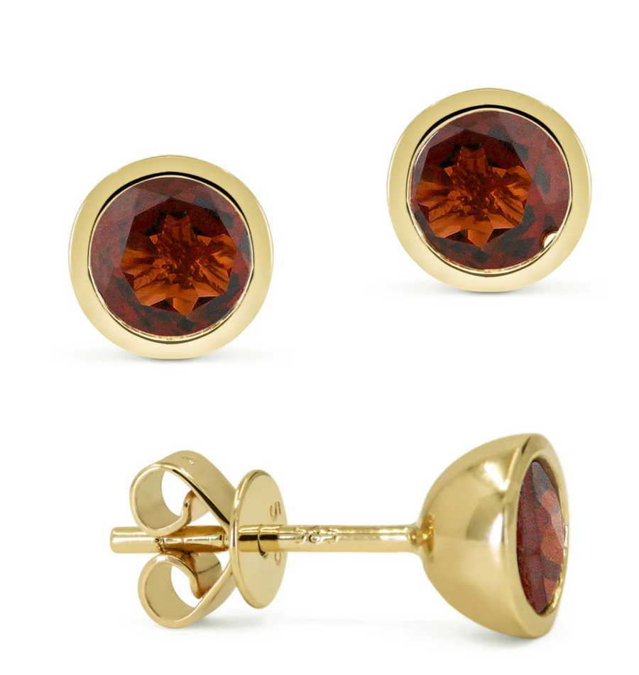 14kyg Round Garnet Bezel set stud earrings measuring 5.0mm