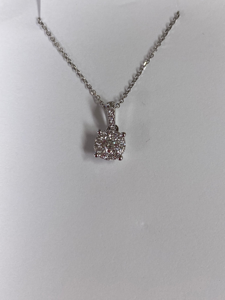 14K white gold Diamond Cluster Pendant Necklace