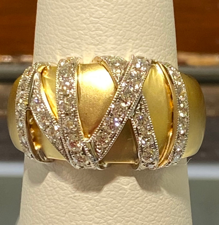 18K two-tone gold diamond ring
