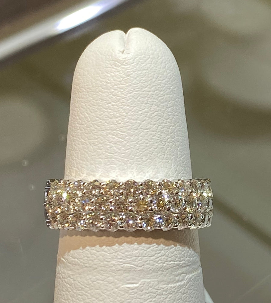 14K white gold 3-row diamond band