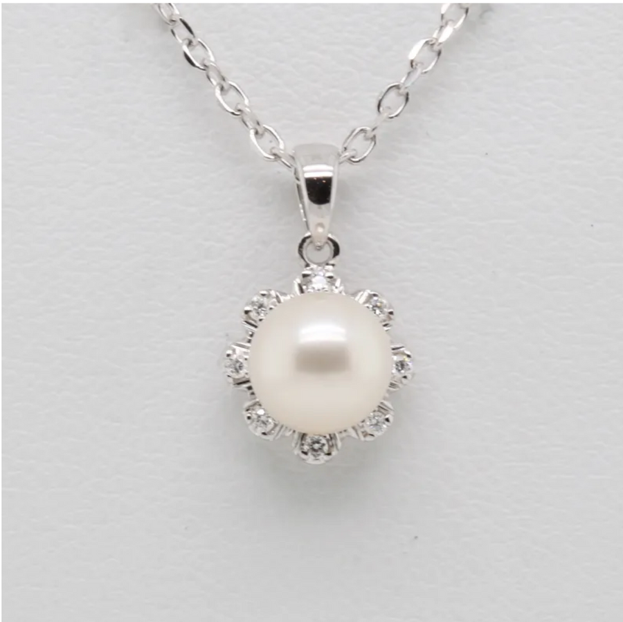 14K white gold Fresh Water Cultured Pearl and Diamond Pendant Necklace